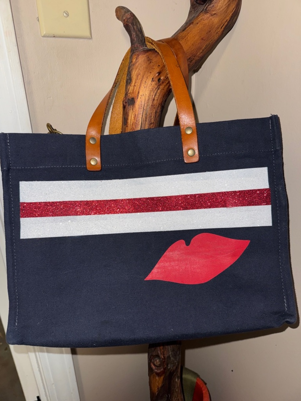 READ—-Parker Thatch Bag